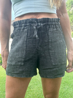 
            
                Load image into Gallery viewer, Alex washed shorts
            
        
