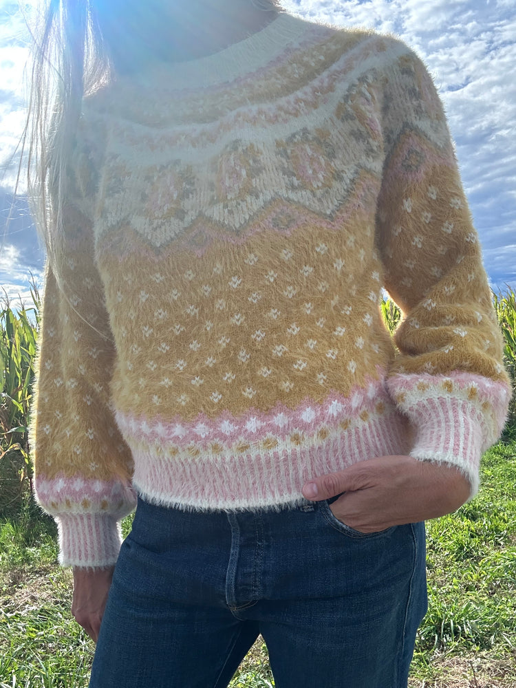 
            
                Load image into Gallery viewer, Fair Isle sweater
            
        