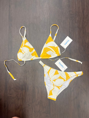 
            
                Load image into Gallery viewer, Islander bralette tri bikini top-Mango
            
        