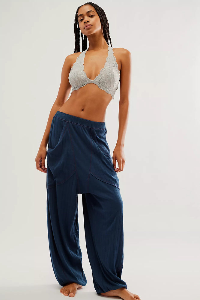
            
                Load image into Gallery viewer, FREE PEOPLE Coffee Chat jogger pant
            
        