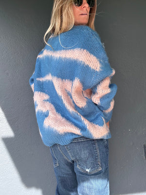 
            
                Load image into Gallery viewer, Palm Beach cozy sweater
            
        
