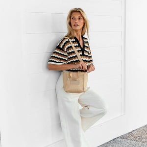 
            
                Load image into Gallery viewer, ALOHA COLLECTION Crossbody bag-Monochrome Dune
            
        