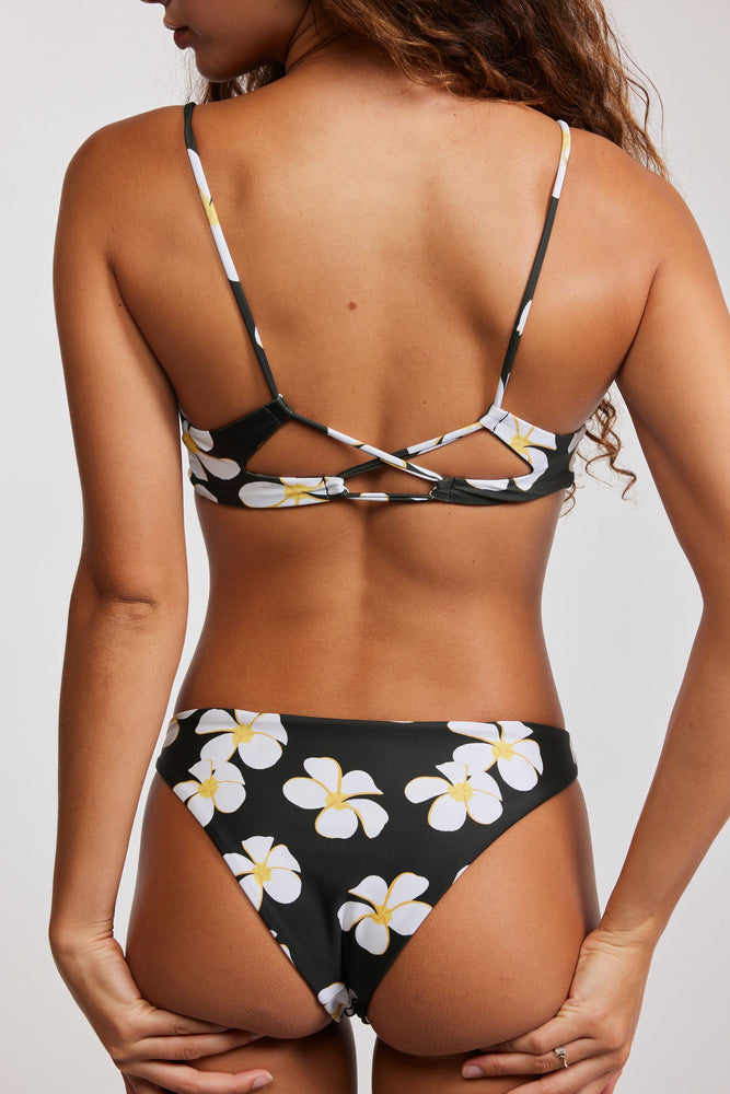 
            
                Load image into Gallery viewer, BENOA Celma bikini bottom-Kammies
            
        