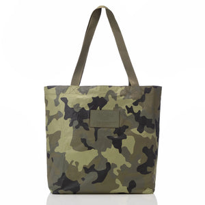
            
                Load image into Gallery viewer, ALOHA COLLECTION Reversible tote bag- Camo
            
        