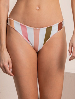 
            
                Load image into Gallery viewer, MAAJI Afrodita Sublimity bikini bottom
            
        