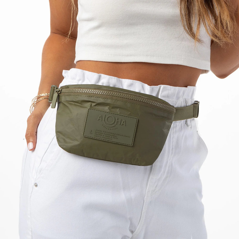 
            
                Load image into Gallery viewer, ALOHA COLLECTION Mini Hip pack-Monochrome Olive
            
        