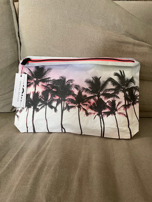 
            
                Load image into Gallery viewer, ALOHA COLLECTION Mid Makena pouch
            
        