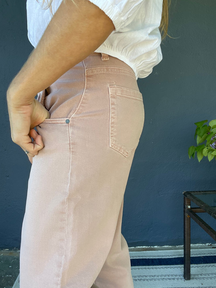 
            
                Load image into Gallery viewer, Rosie High Rise mom jean- pink
            
        