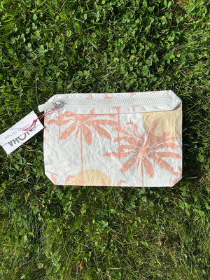 
            
                Load image into Gallery viewer, ALOHA COLLECTION Mid Sun Palm pouch-Horizon
            
        