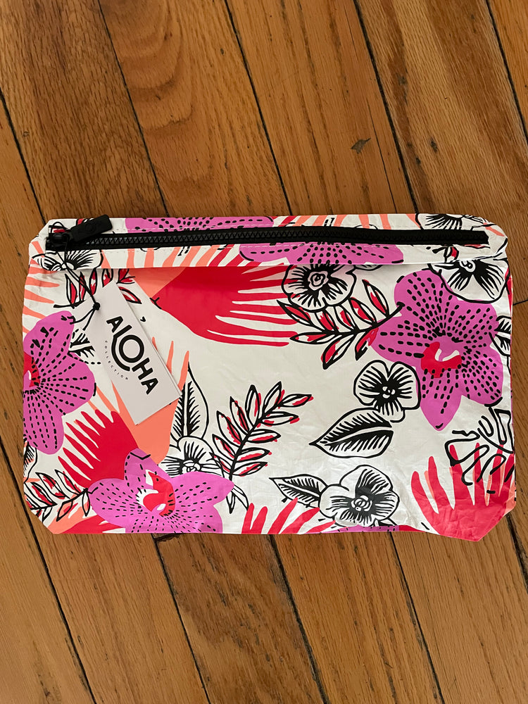 
            
                Load image into Gallery viewer, ALOHA COLLECTION Mid Okika pouch-Ultra
            
        