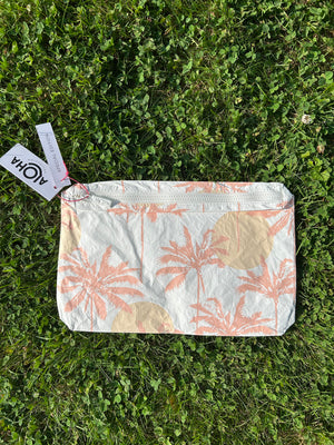 
            
                Load image into Gallery viewer, ALOHA COLLECTION Mid Sun Palm pouch-Desert
            
        