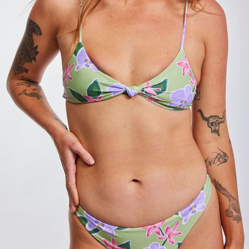 
            
                Load image into Gallery viewer, BENOA Celma bikini bottom-Garden Isle
            
        