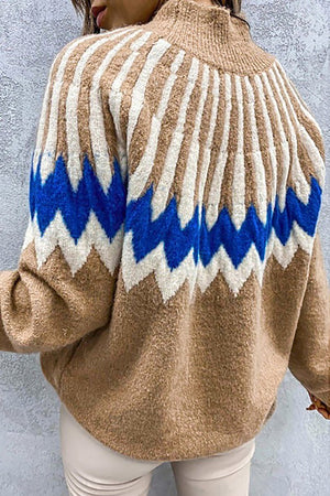 
            
                Load image into Gallery viewer, Arrowhead sweater
            
        