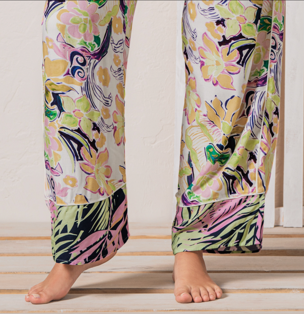 
            
                Load image into Gallery viewer, MAAJI Botanic Pop Rocks Dandelion pajama set
            
        