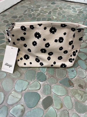 
            
                Load image into Gallery viewer, MAAJI Assorted Travel Pouch Shades Pocket
            
        