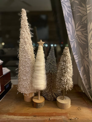 
            
                Load image into Gallery viewer, Ombré bottle brush tree
            
        