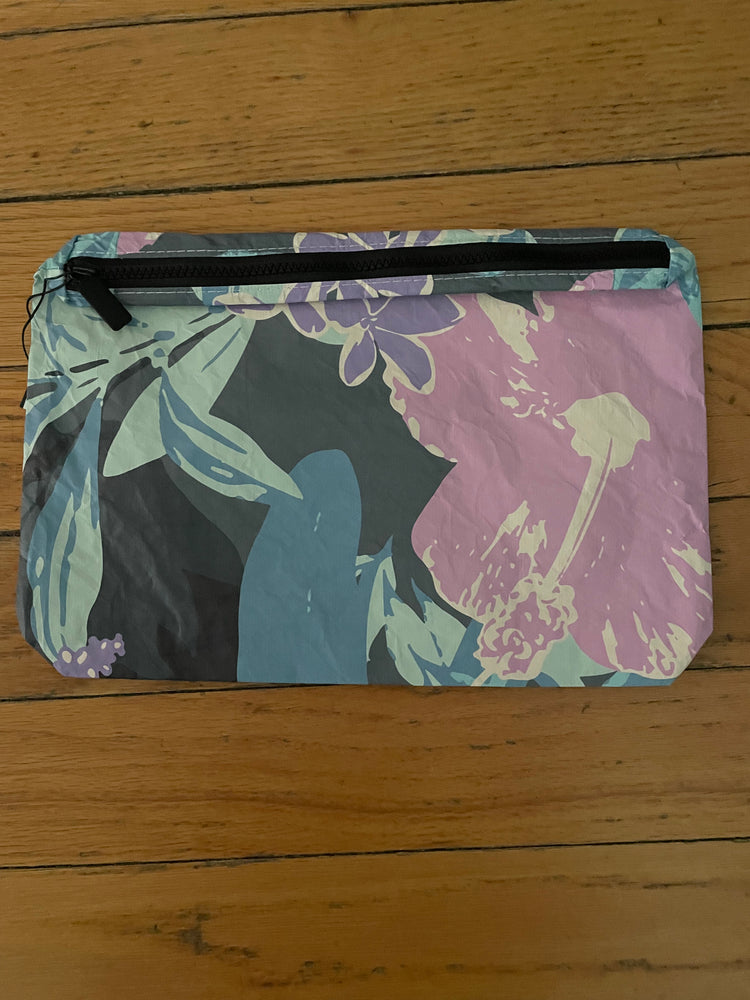 
            
                Load image into Gallery viewer, ALOHA Collection Mid Pau Hana pouch
            
        