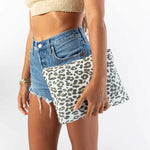 ALOHA COLLECTION Mid Snow Leopard pouch-Ghost